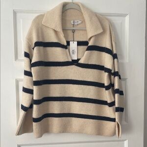 🔥 NWT Oversized Cream and Navy Striped V-Neck Sweater